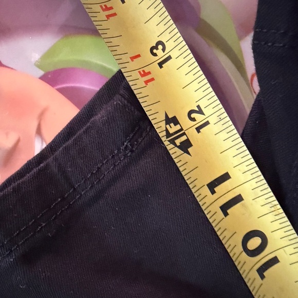 Guess Black Jean Shorts Casual Style - Picture 10 of 10